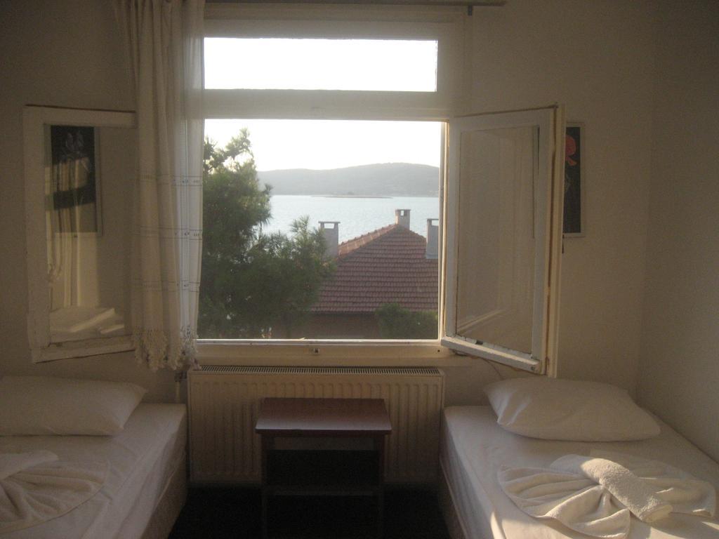 מלון Ayvalı Mavi Pension מראה חיצוני תמונה