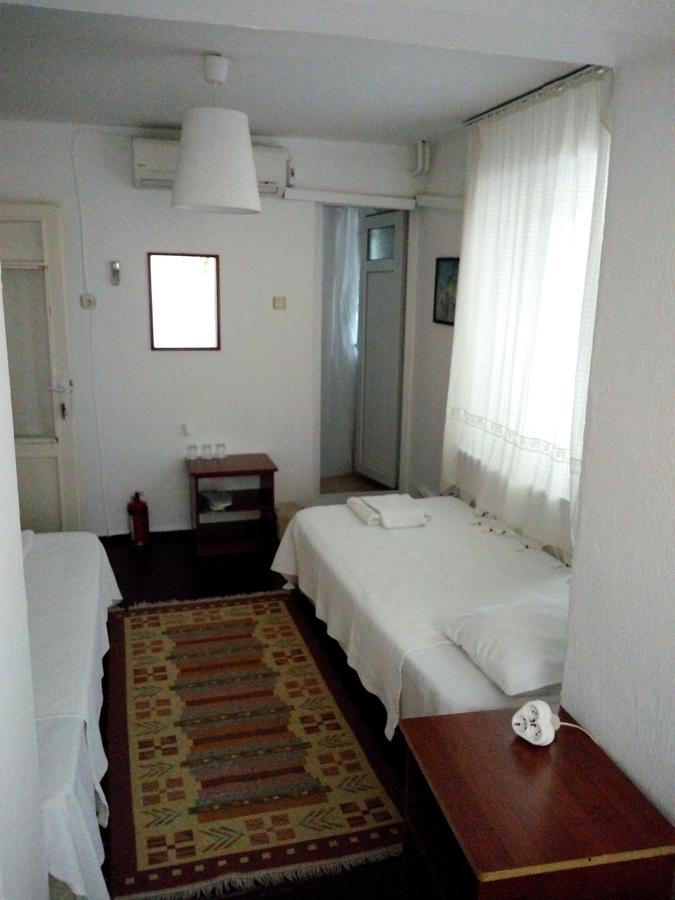 מלון Ayvalı Mavi Pension מראה חיצוני תמונה