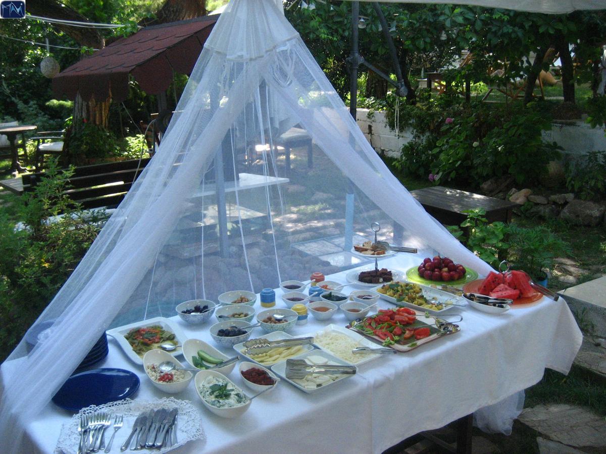 מלון Ayvalı Mavi Pension מראה חיצוני תמונה