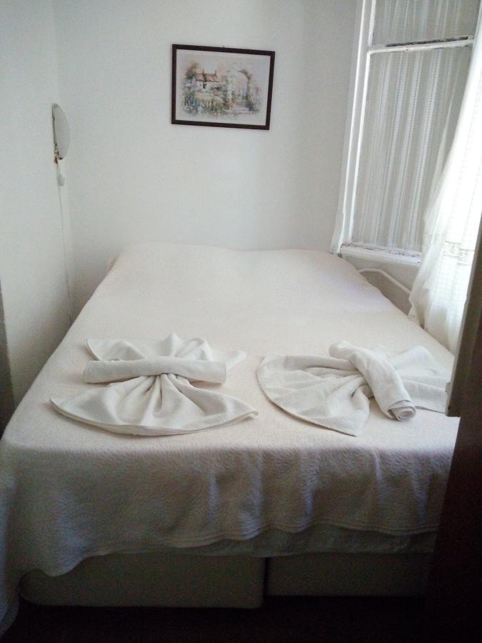 מלון Ayvalı Mavi Pension מראה חיצוני תמונה